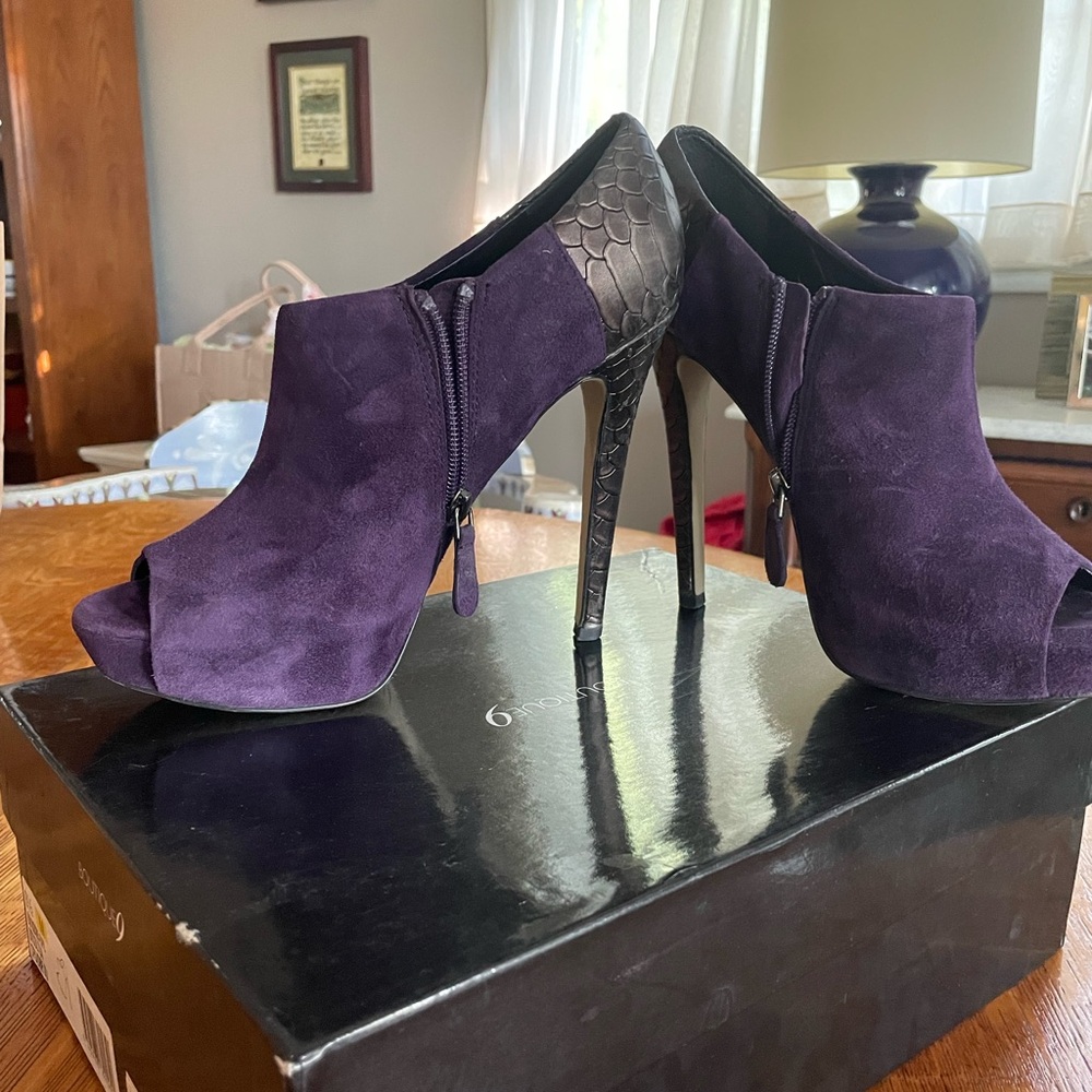 Boutique 9 Colton Suede Platform Bootie